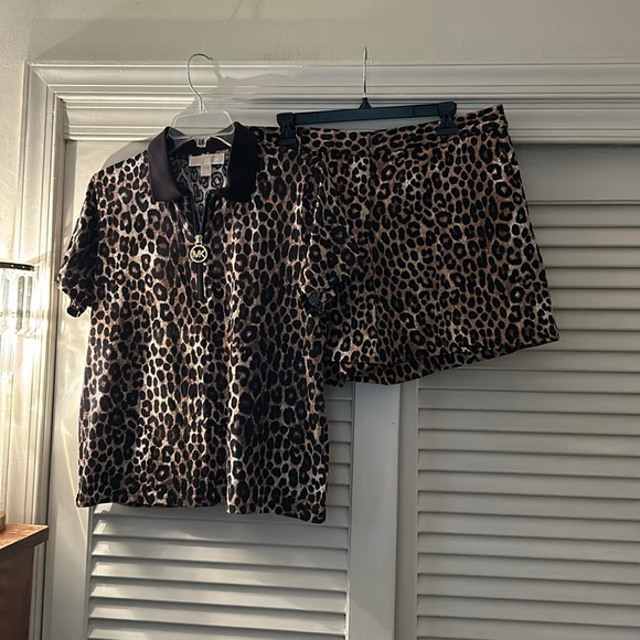 Michael Kors Pants - Michael Kors 2pc Short Set